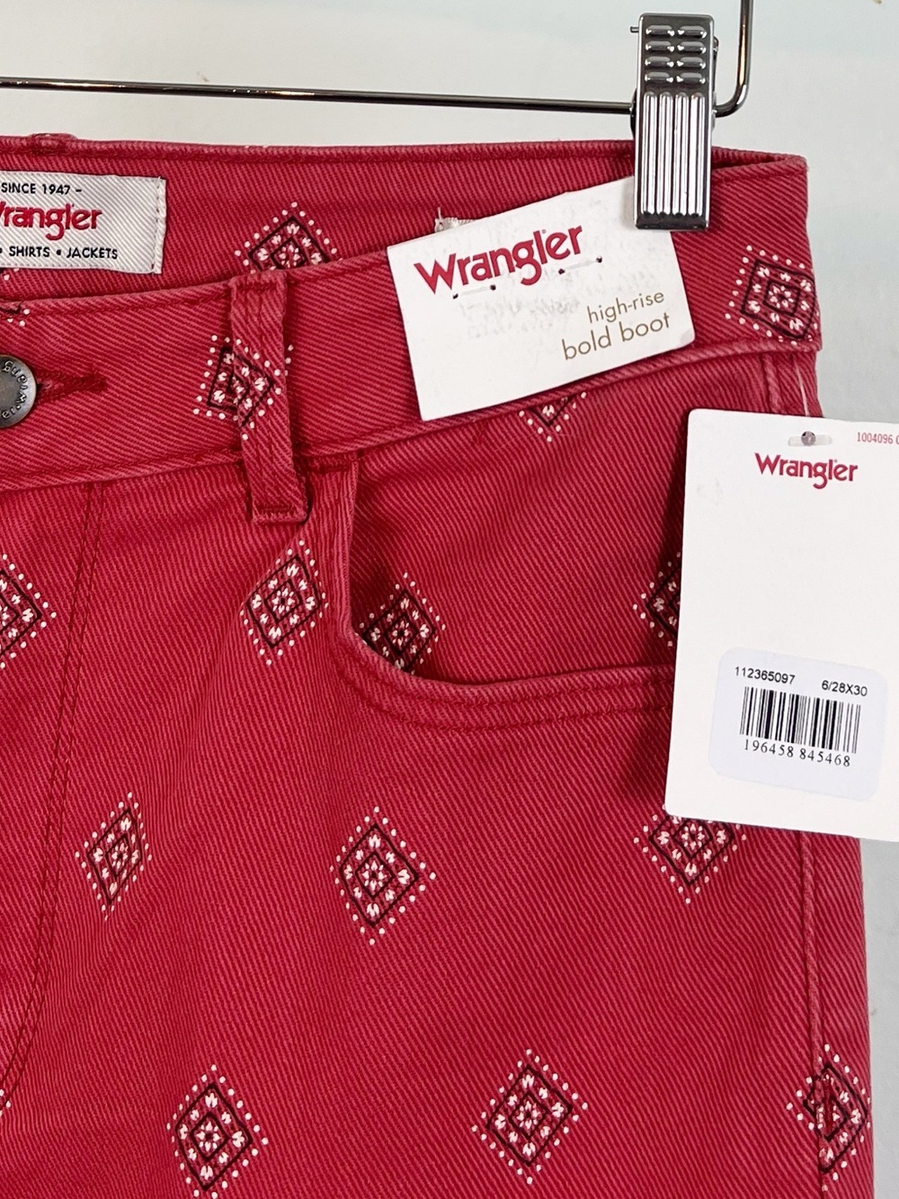 NWT Wrangler Bold Boot Red Bandana-Print High-Rise Jeans - Picture 4 of 9
